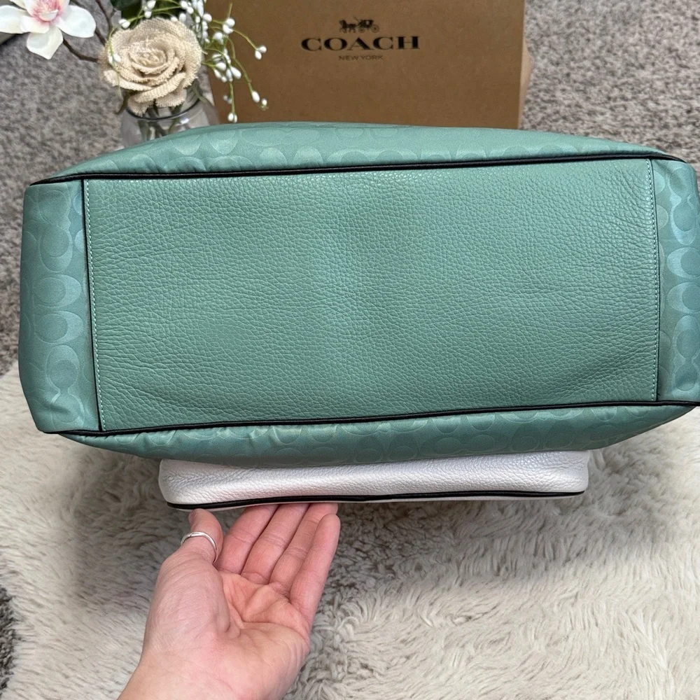 ✨ Coach Washed Green Court Tote In Colorblock Signature Nylon✨